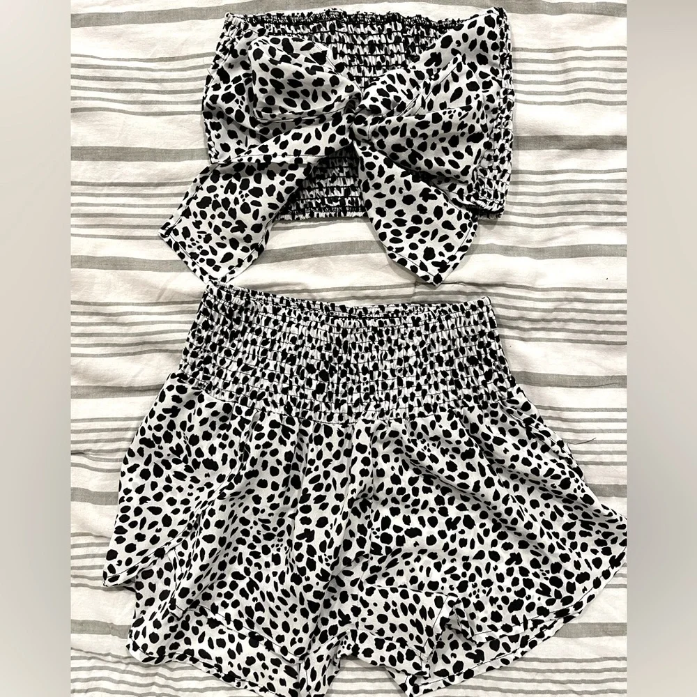Crop Two Piece - Picture 1 of 4